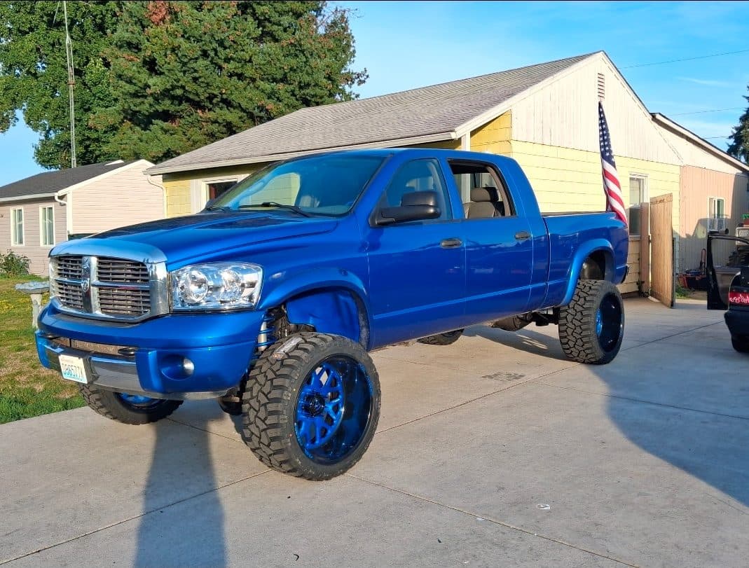 2008 Dodge Ram megacab 3500 Laramie — photo 1