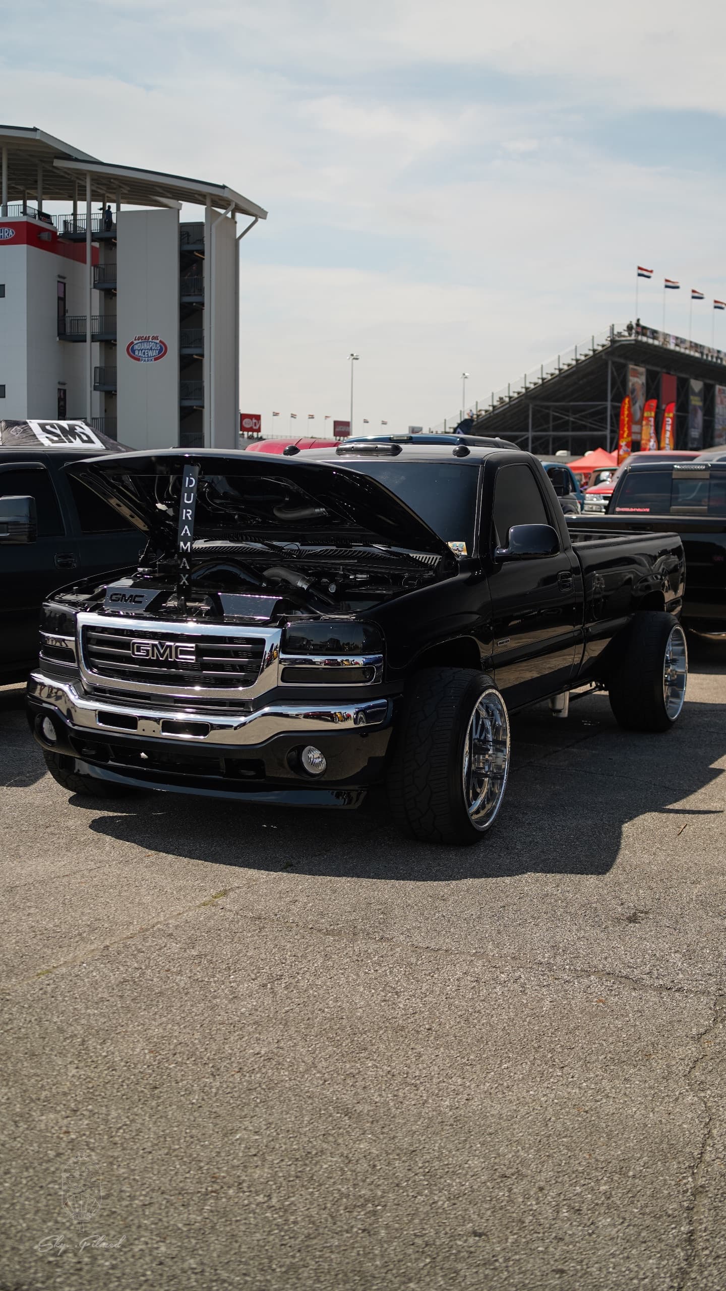 2004 GMC Sierra 2500 — photo 1