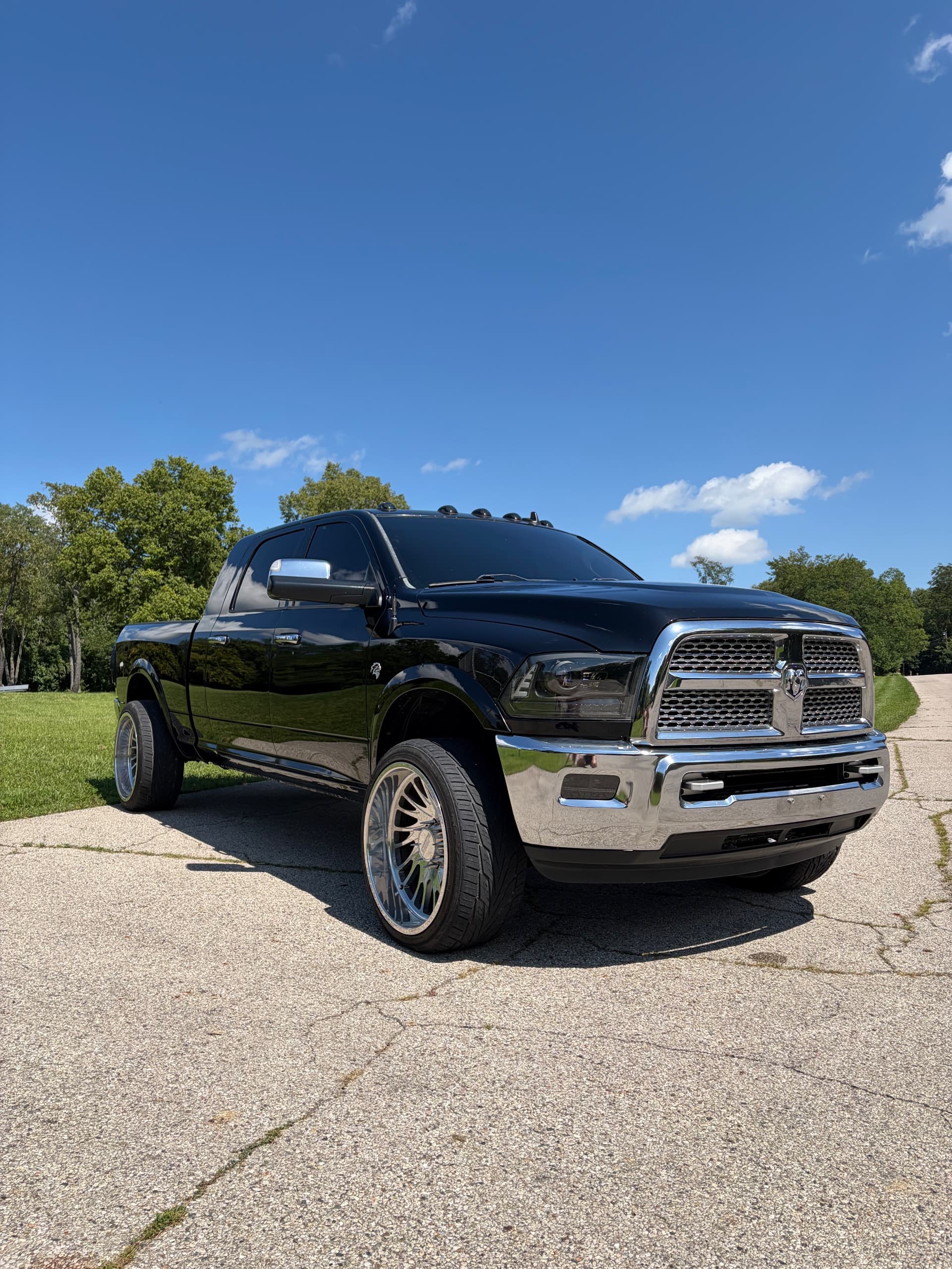 2014 Ram 3500 Laramie — photo 1