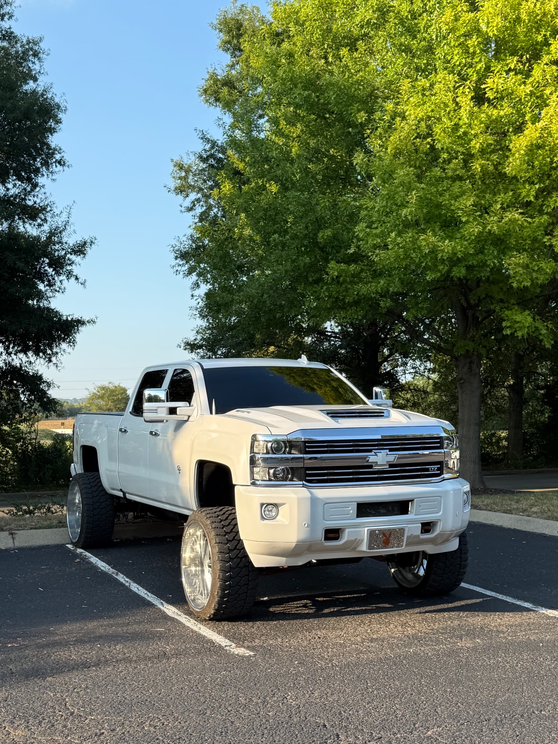 2018 Chevy 2500 ltz — photo 1