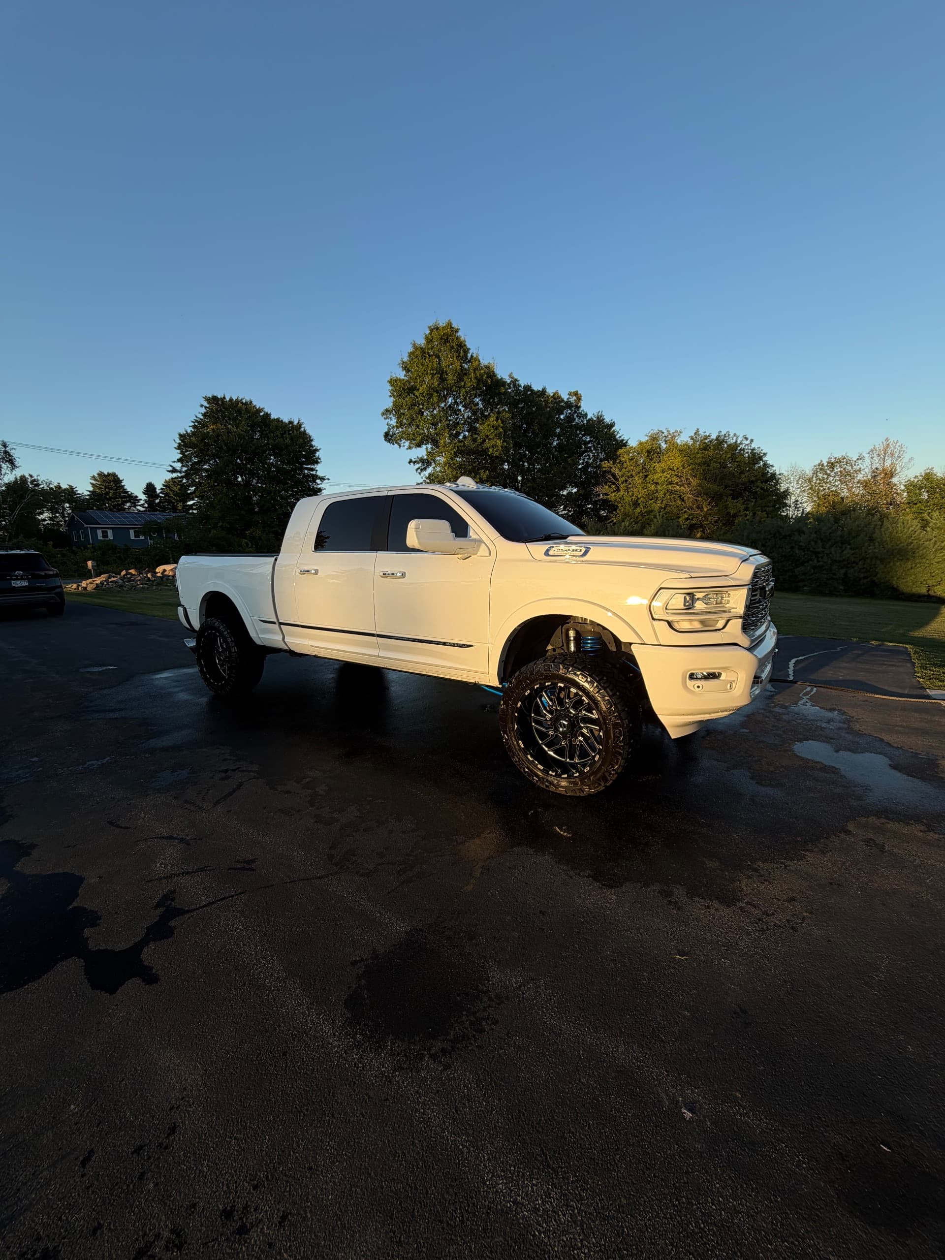 2021 Ram 2500 limited mega cab — photo 1