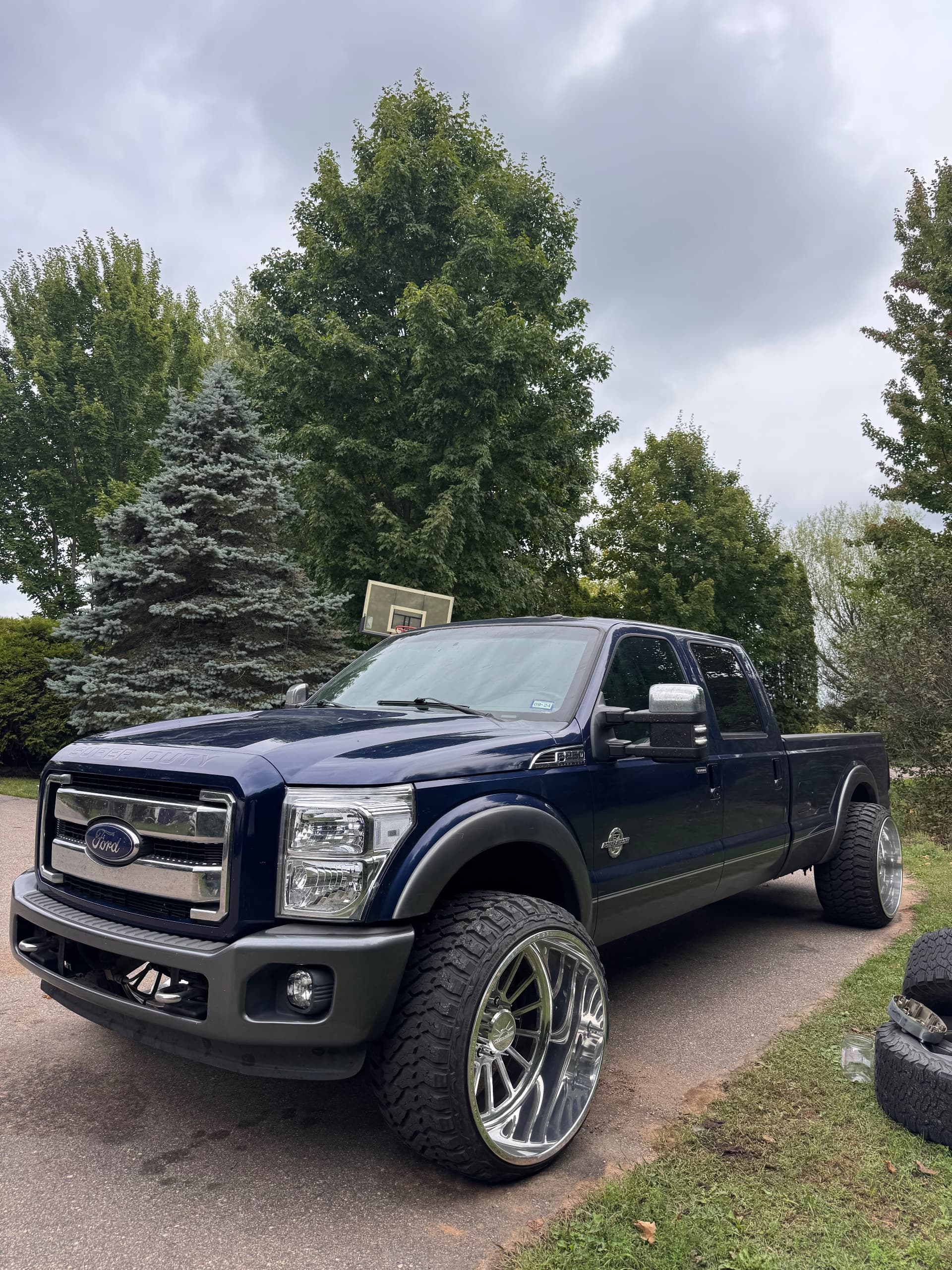 2011 Ford F-250 Lariat 8ft — photo 1