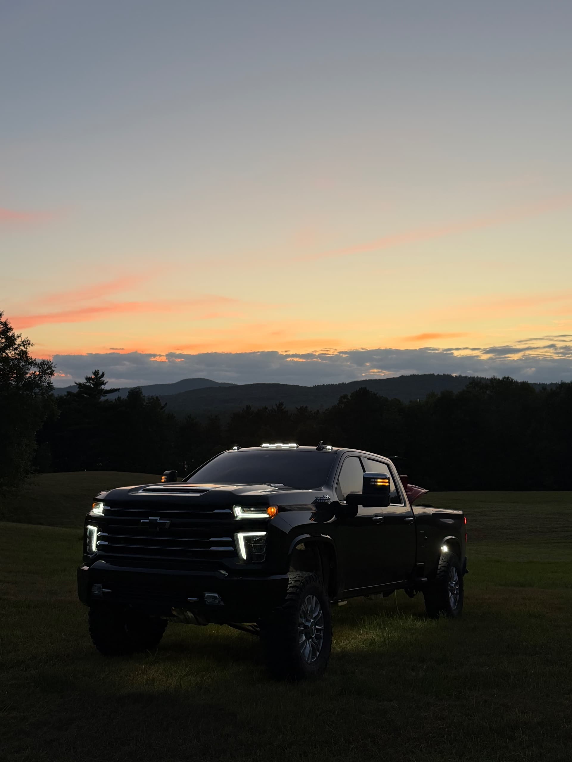 2020 Chevrolet 3500hd high country — photo 1