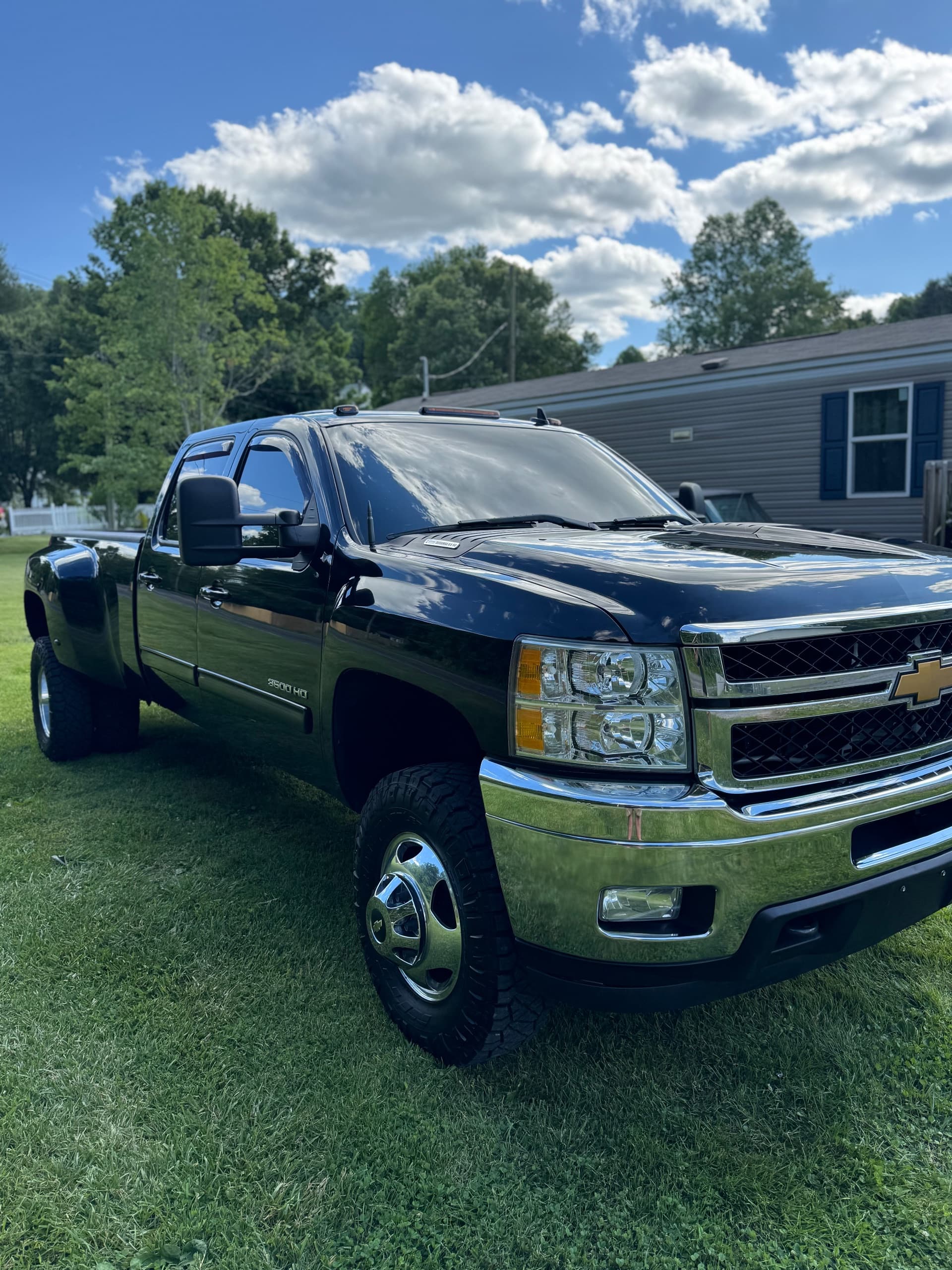 2013 Chevrolet 3500 HD — photo 1