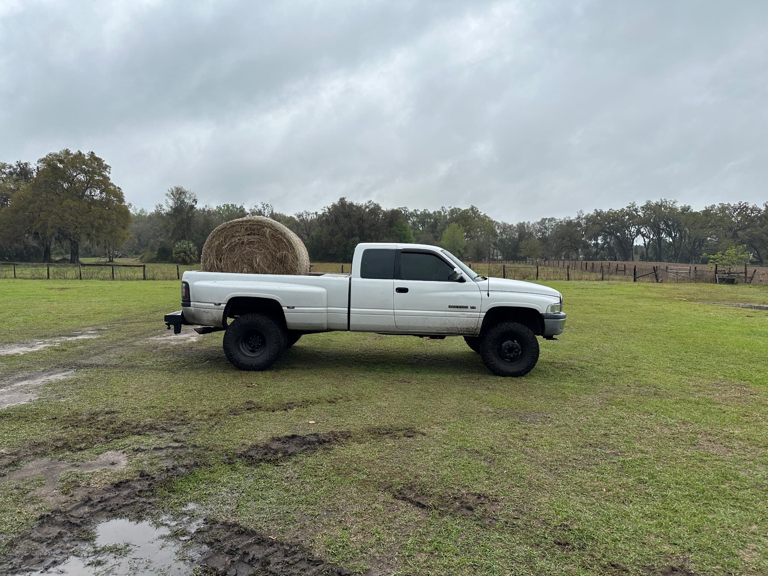 1996 Dodge Ram 3500 — photo 1