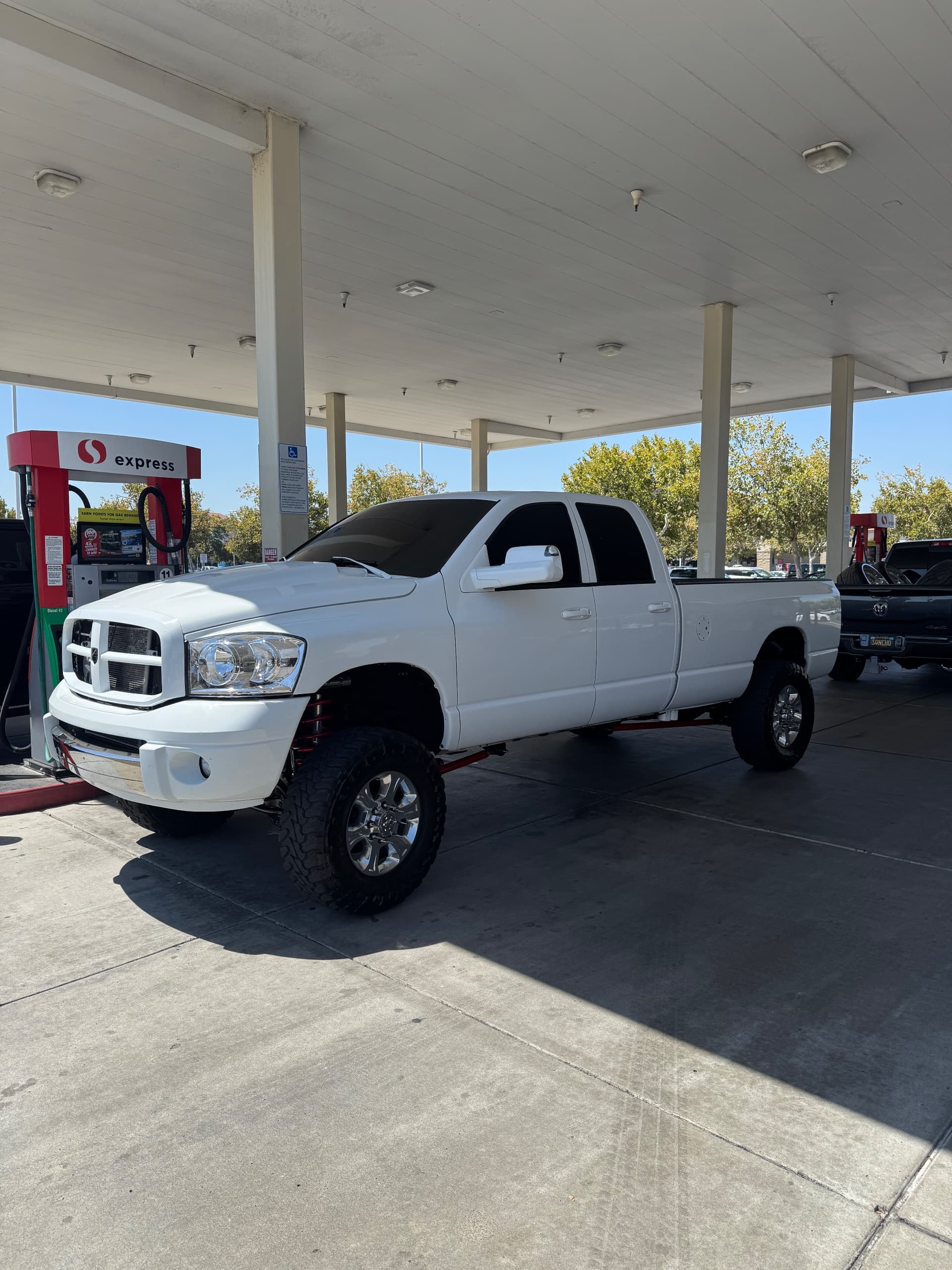 2006 Dodge Laramie 2500 — photo 1