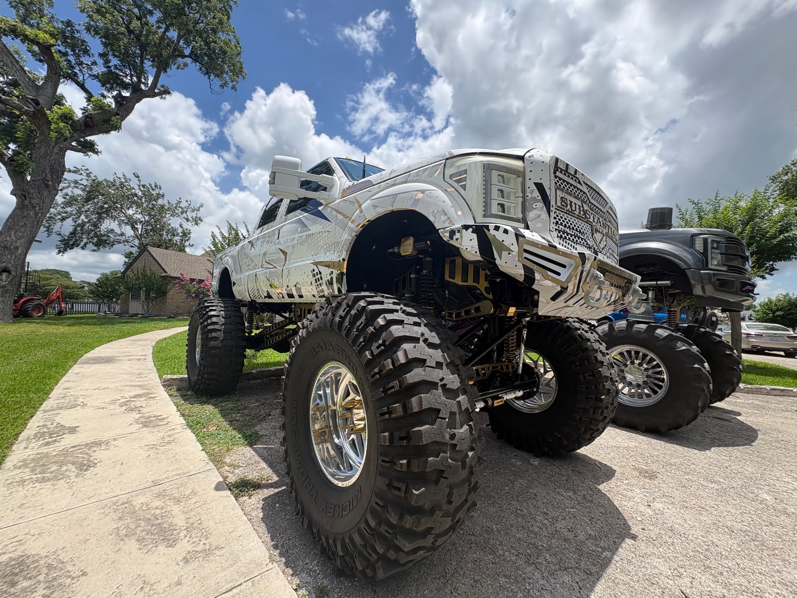 2011 Ford F350 — photo 1