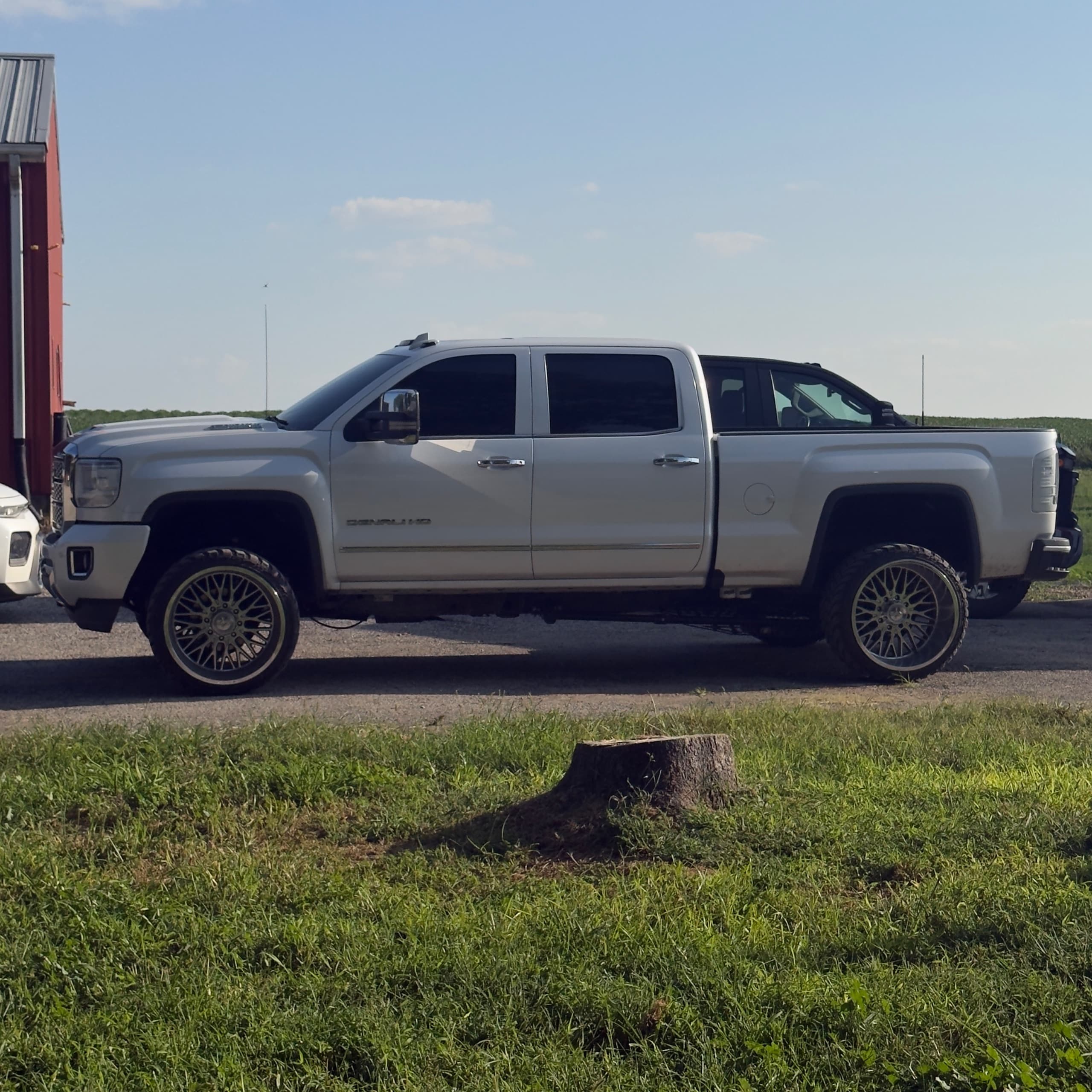 2019 GMC Sierra 2500hd Denali — photo 1