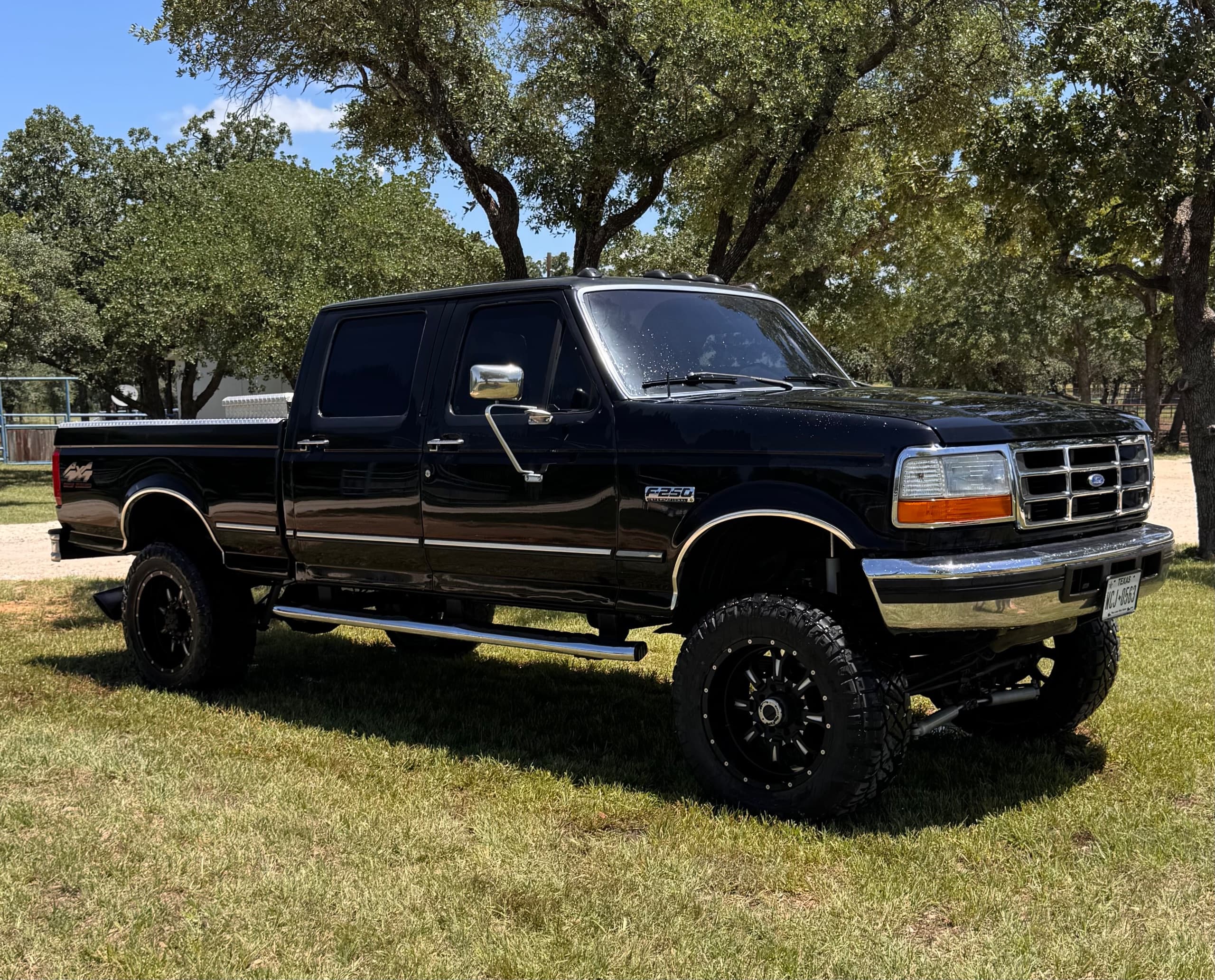 1997 Ford F250 — photo 1