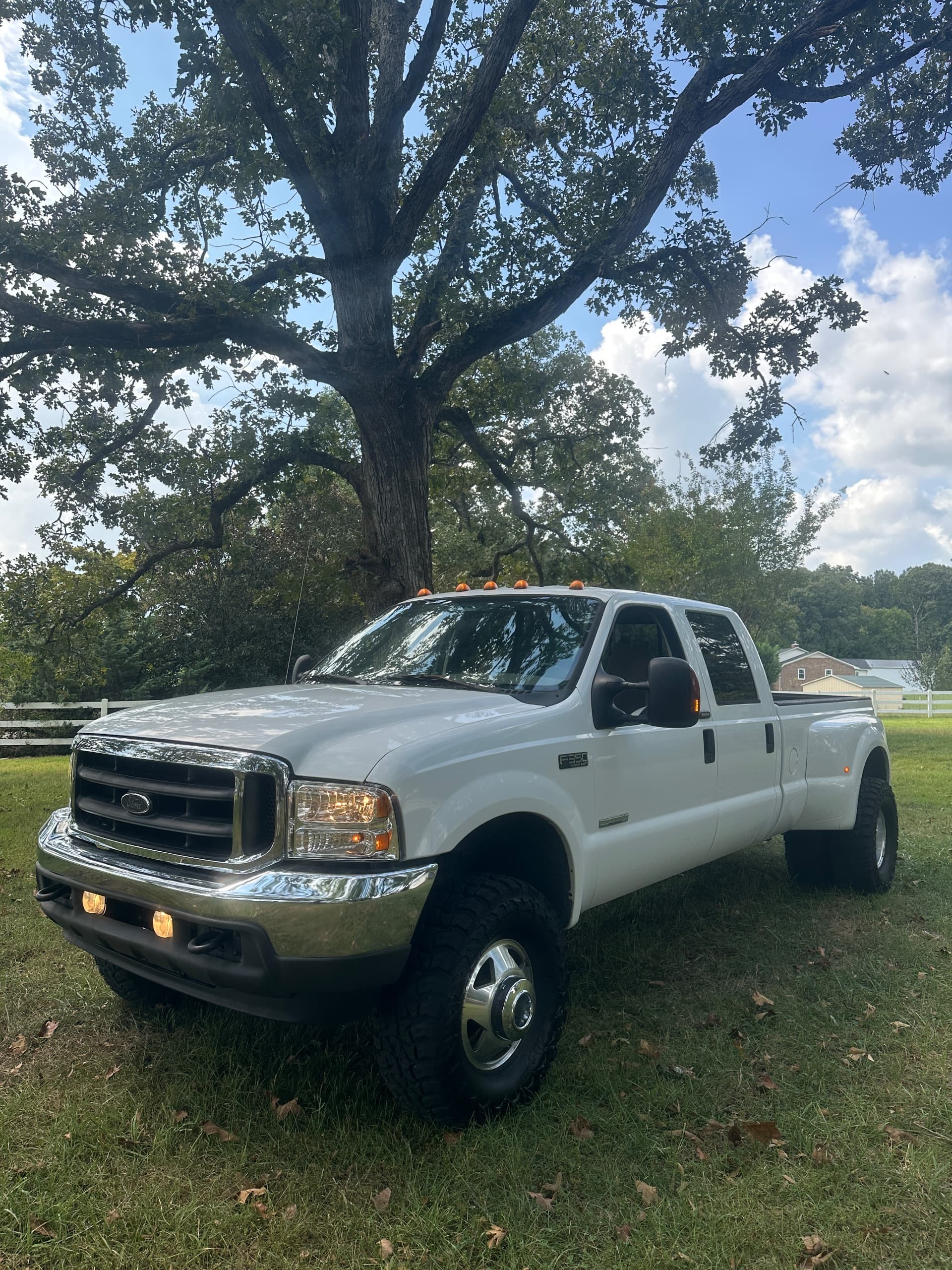 2004 Ford F350 — photo 1