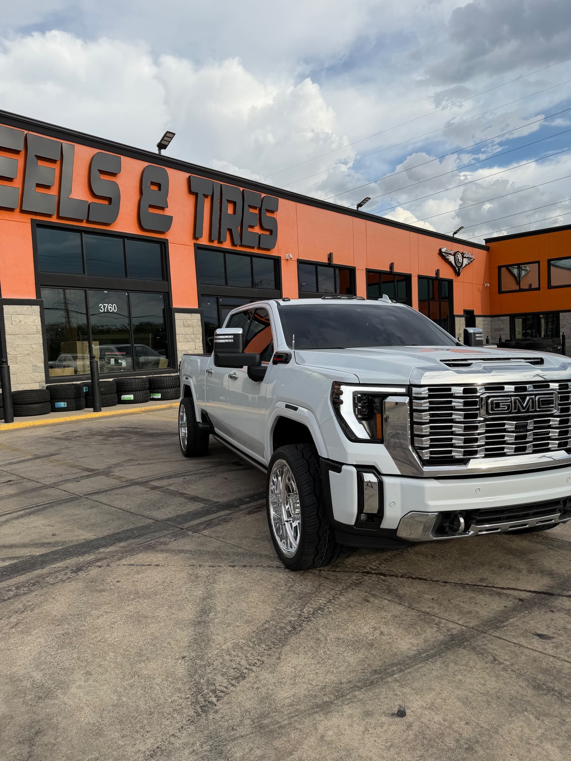 2026 GMC Sierra 2500HD Denali 6.6 duramax — photo 1