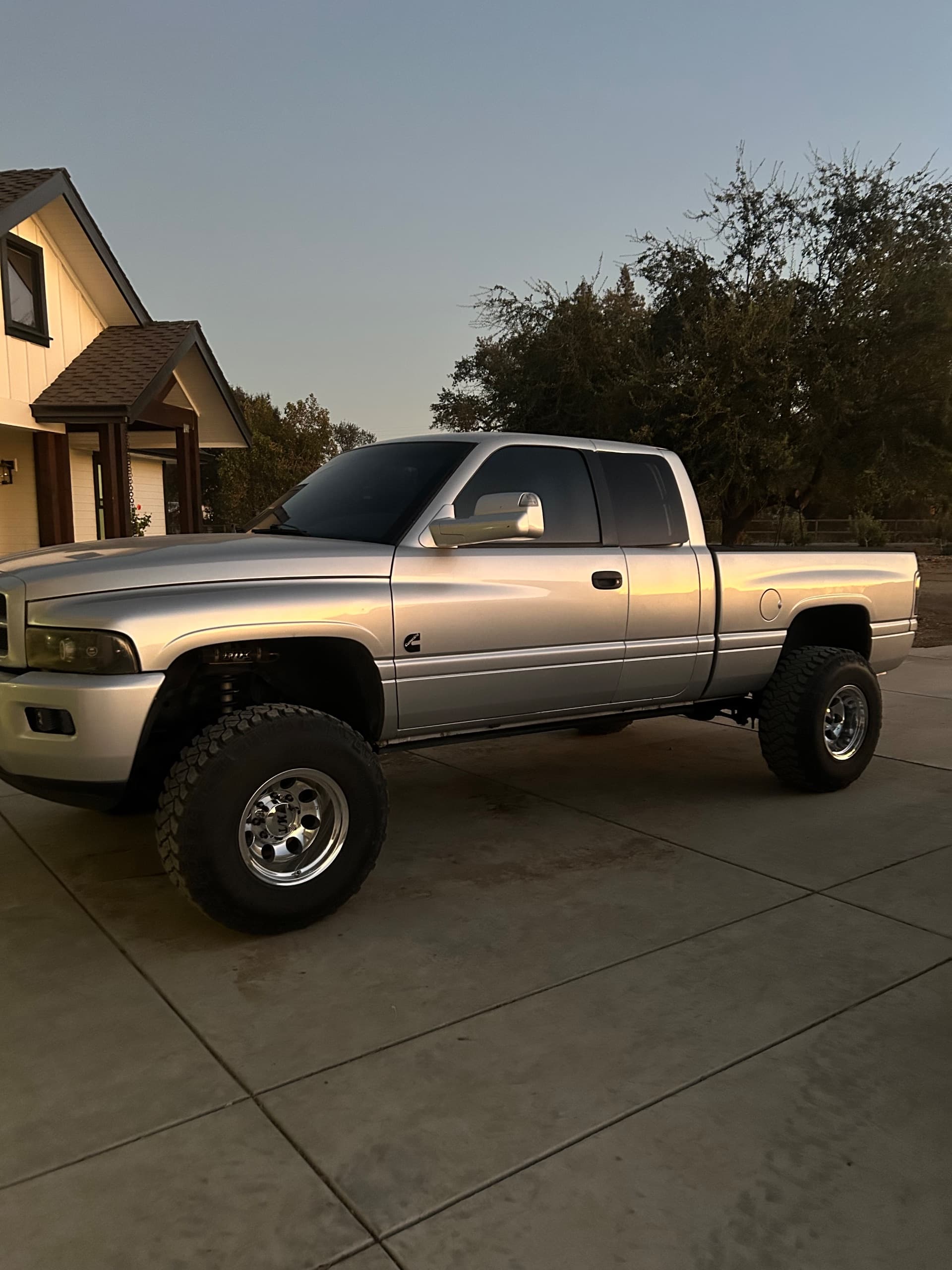 2001 Dodge Dodge 2500 — photo 1