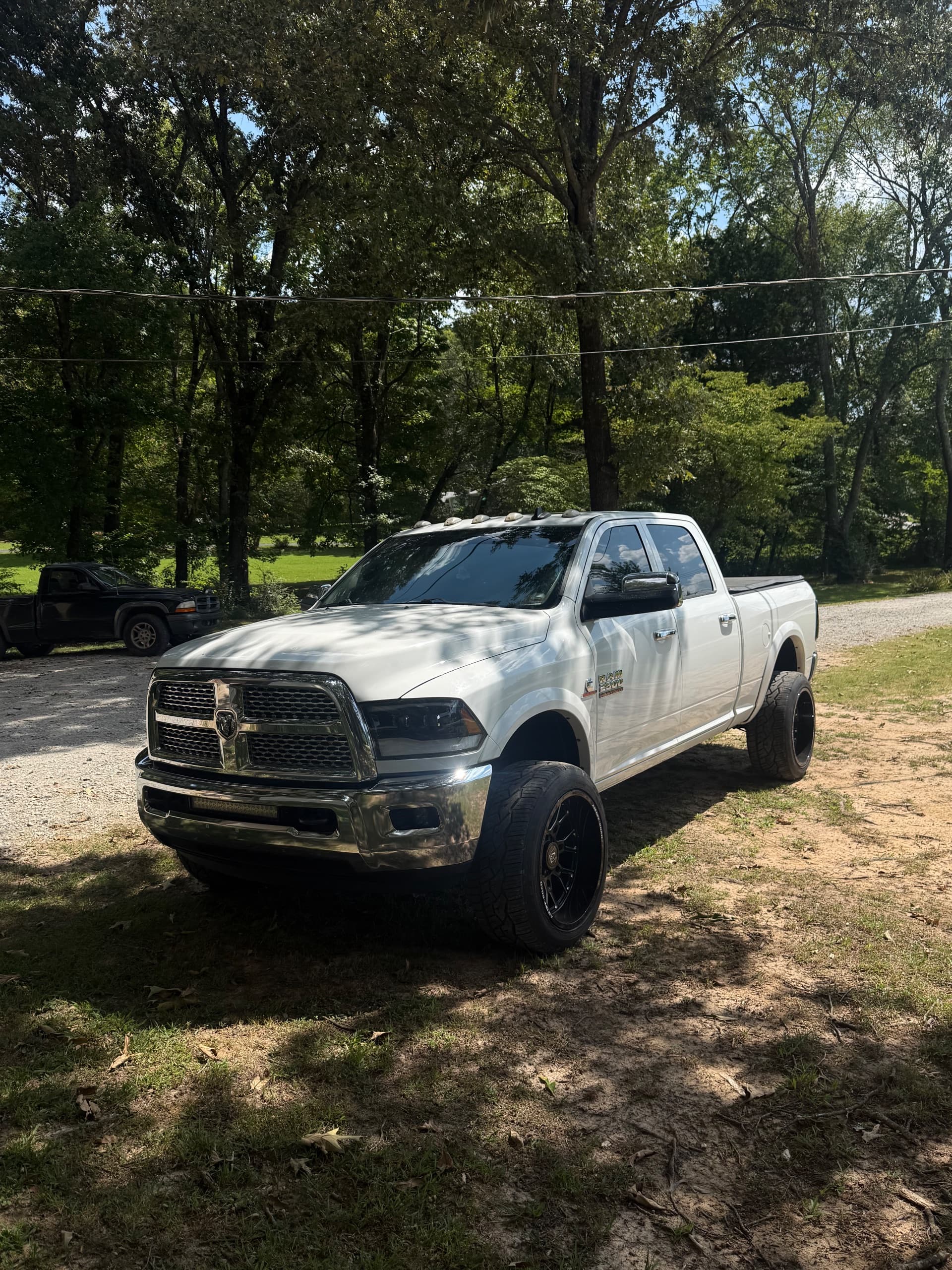 2013 Dodge Ram 2500 larmie — photo 1