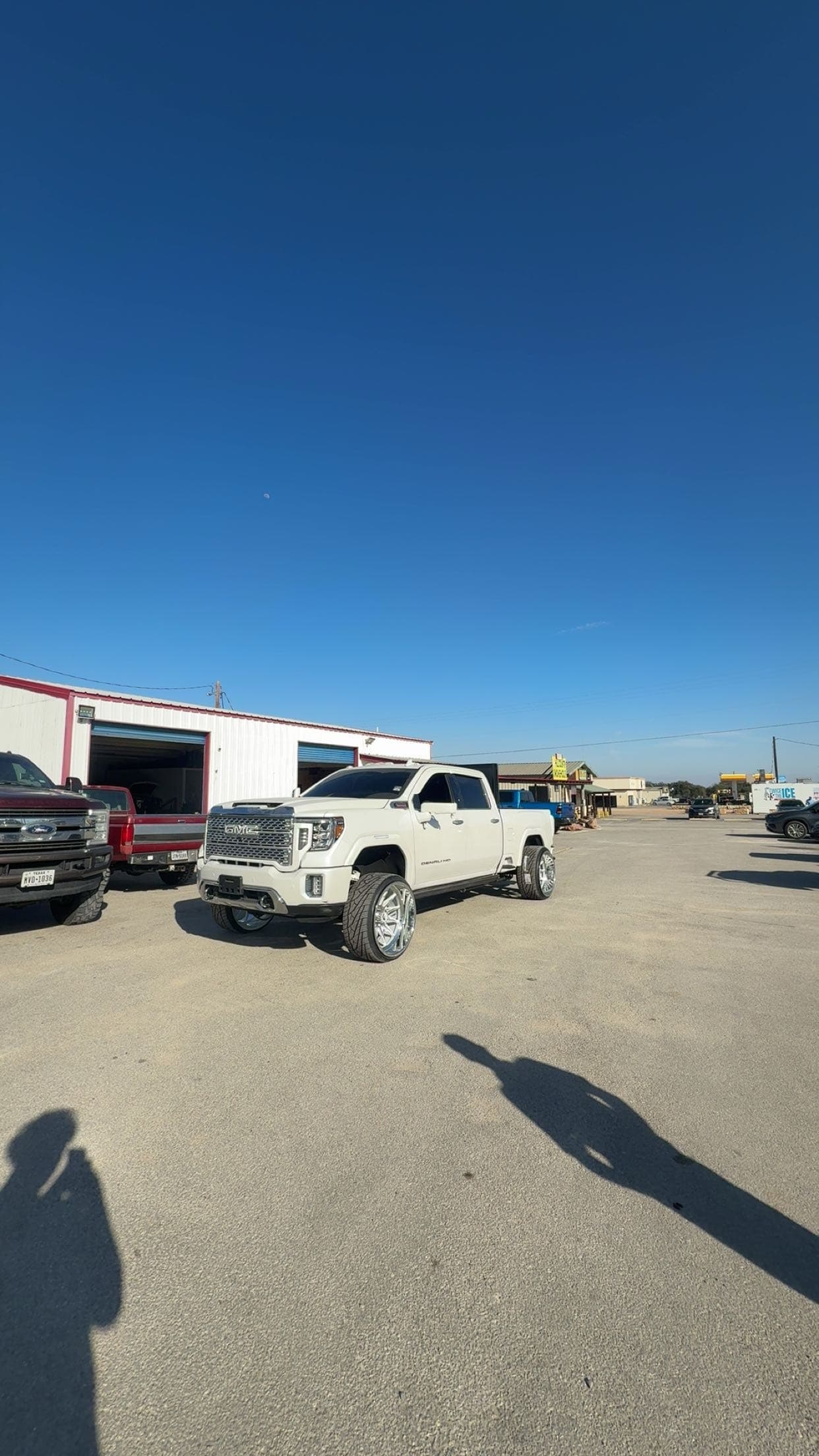 2021 GMC Denali 2500 L5P — photo 1