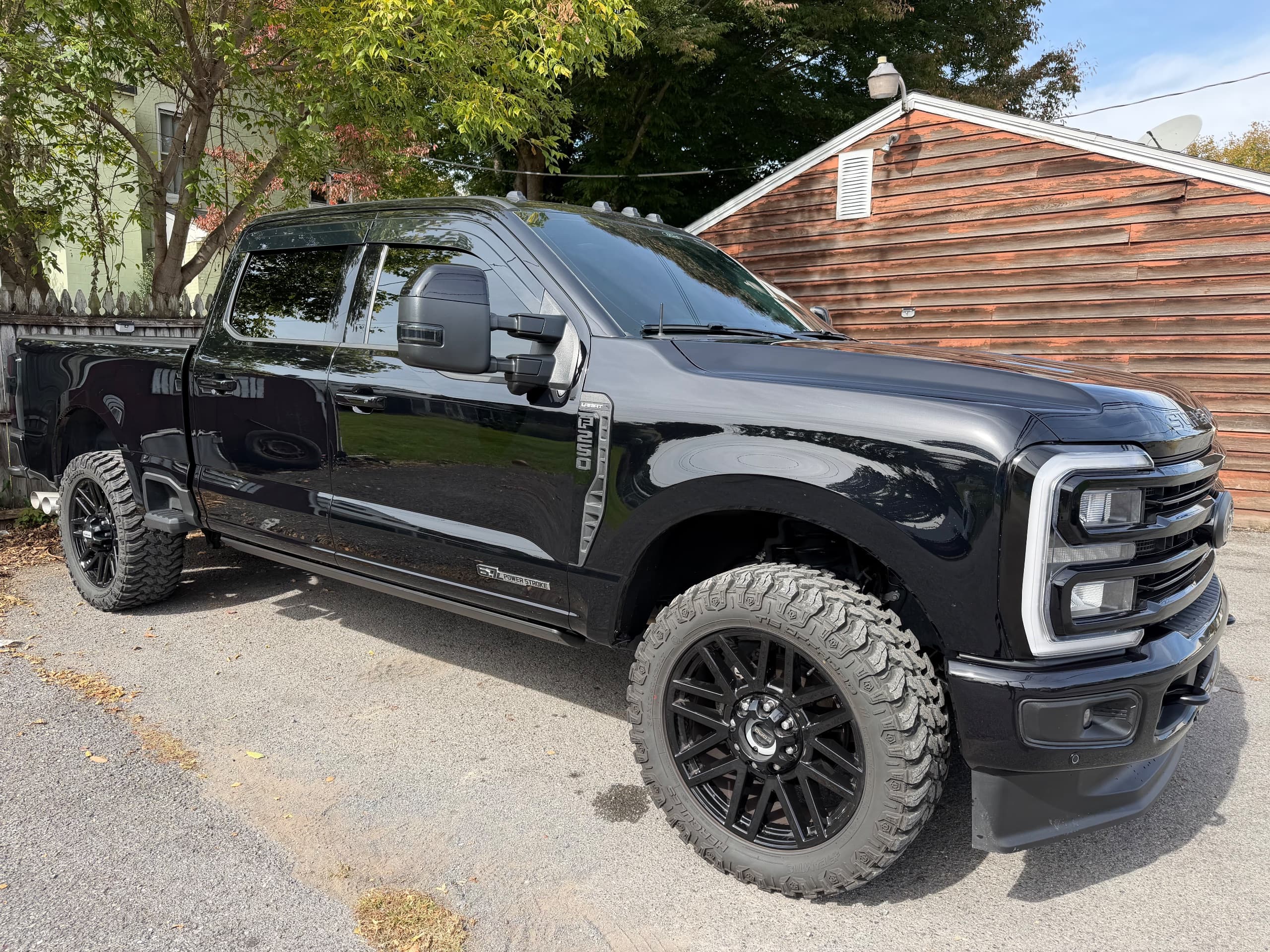 2025 Ford F250 super duty — photo 1
