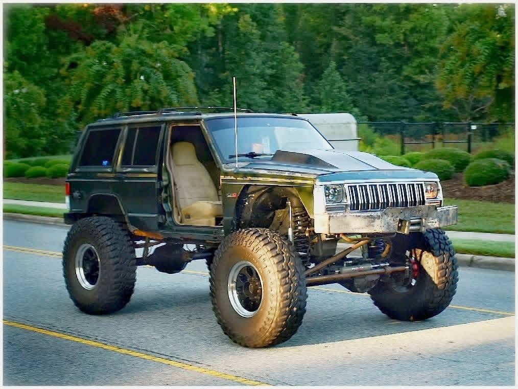 1995 Jeep Cherokee Xj — photo 1