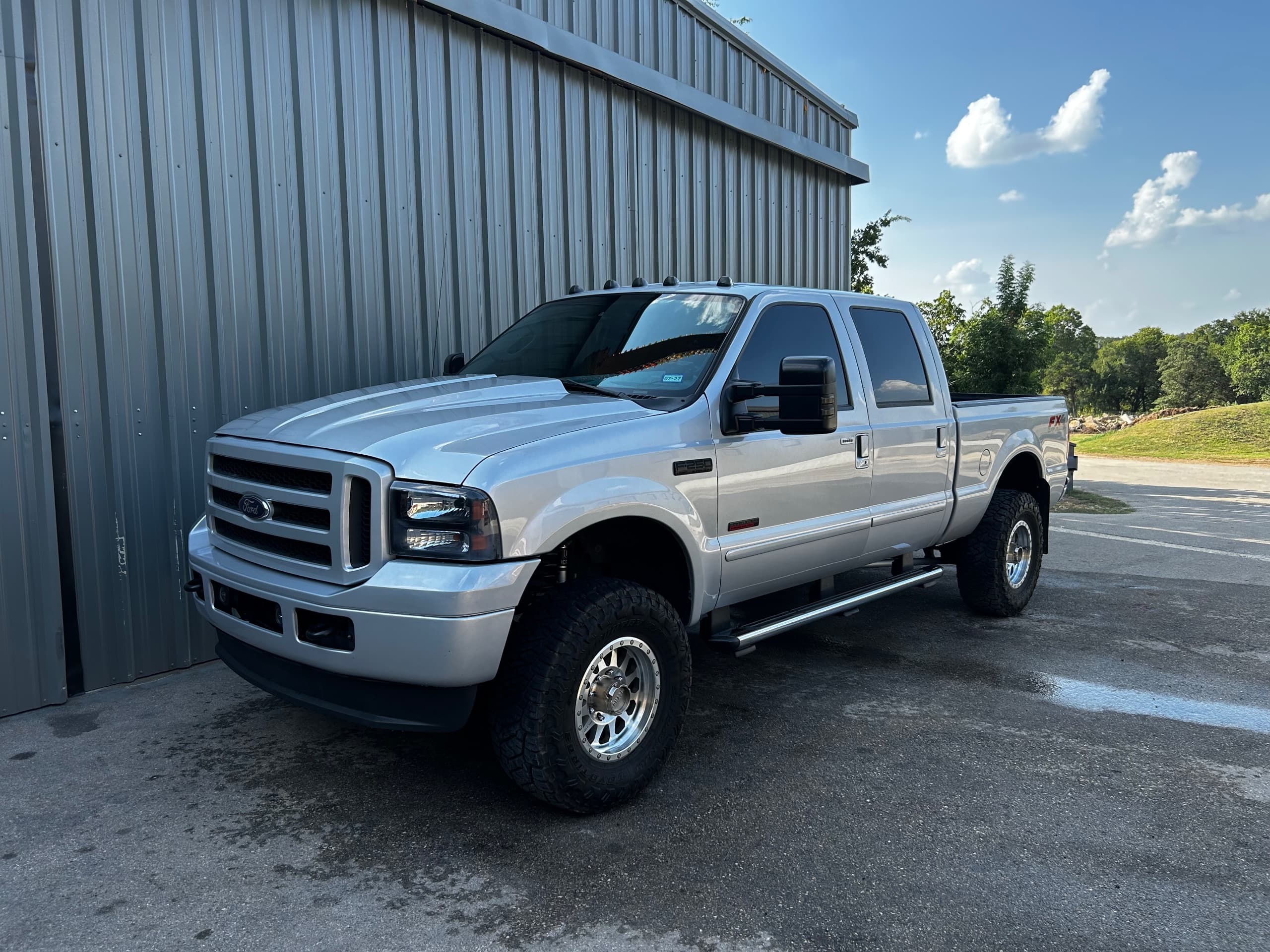 2005 Ford F250 — photo 1