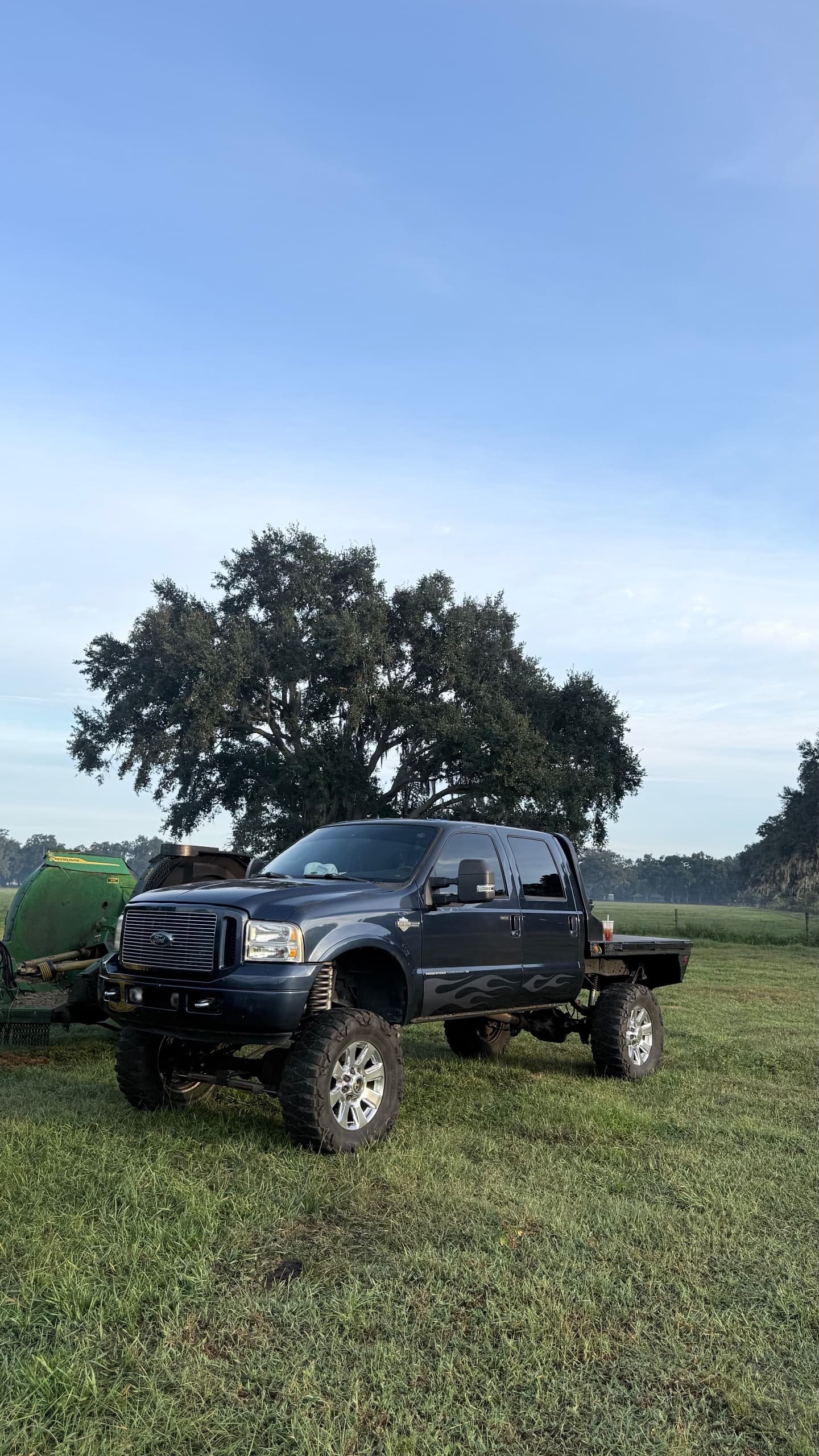 2005 Ford Harley Davidson F250 — photo 1