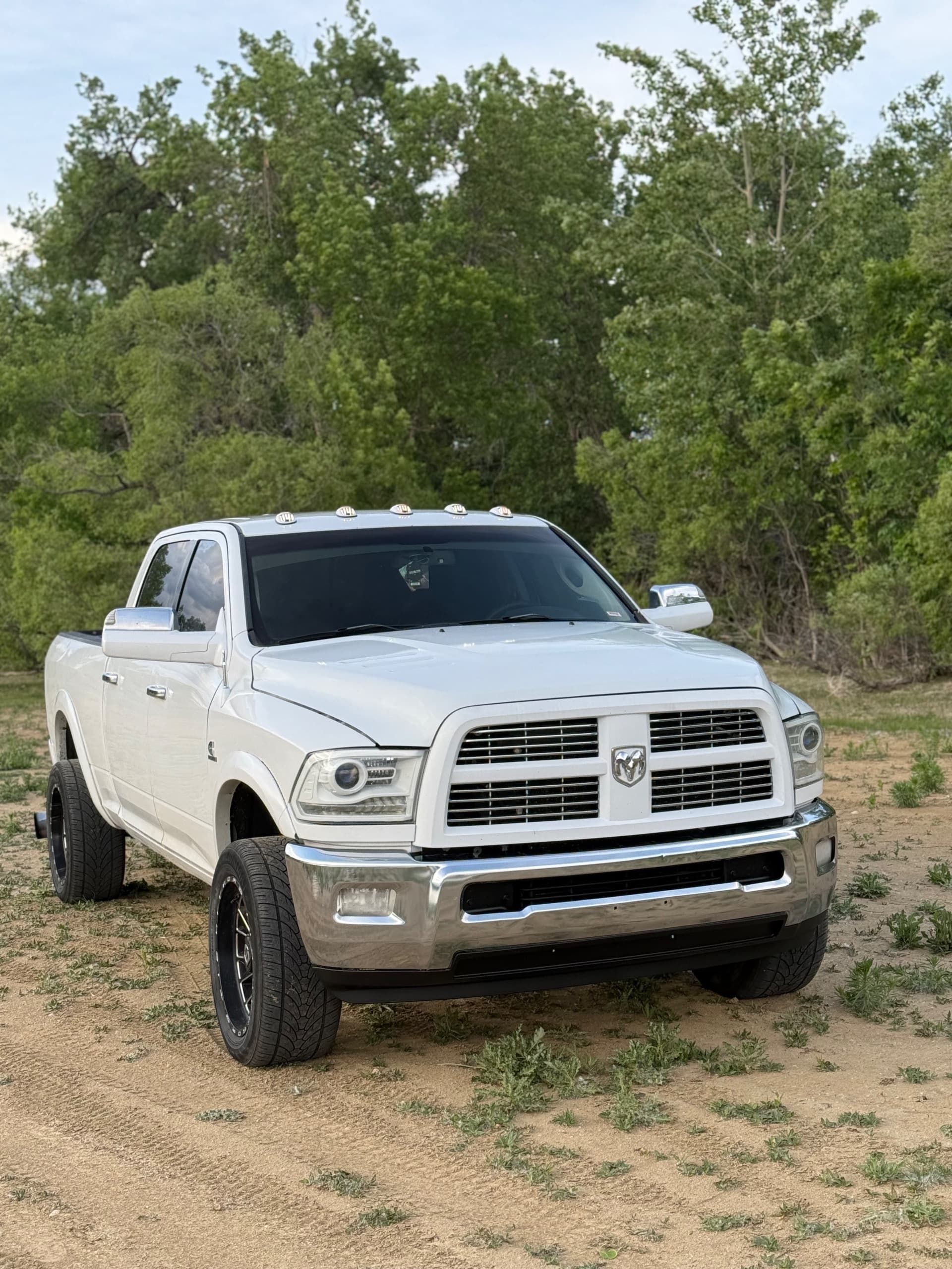2011 ram 2500 — photo 1