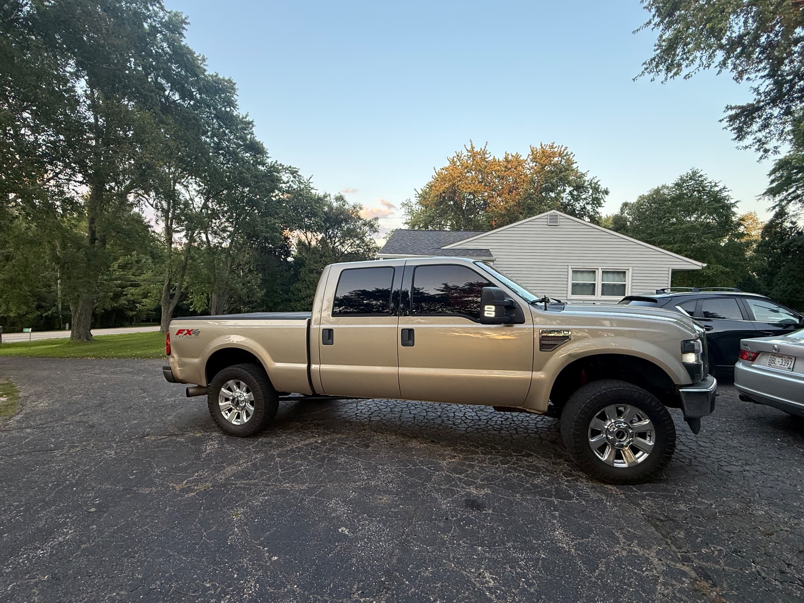 2010 Ford F250 — photo 1