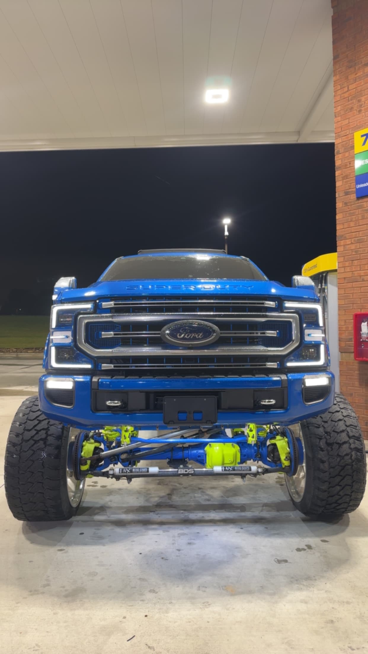 2020 Ford F250 platinum — photo 1