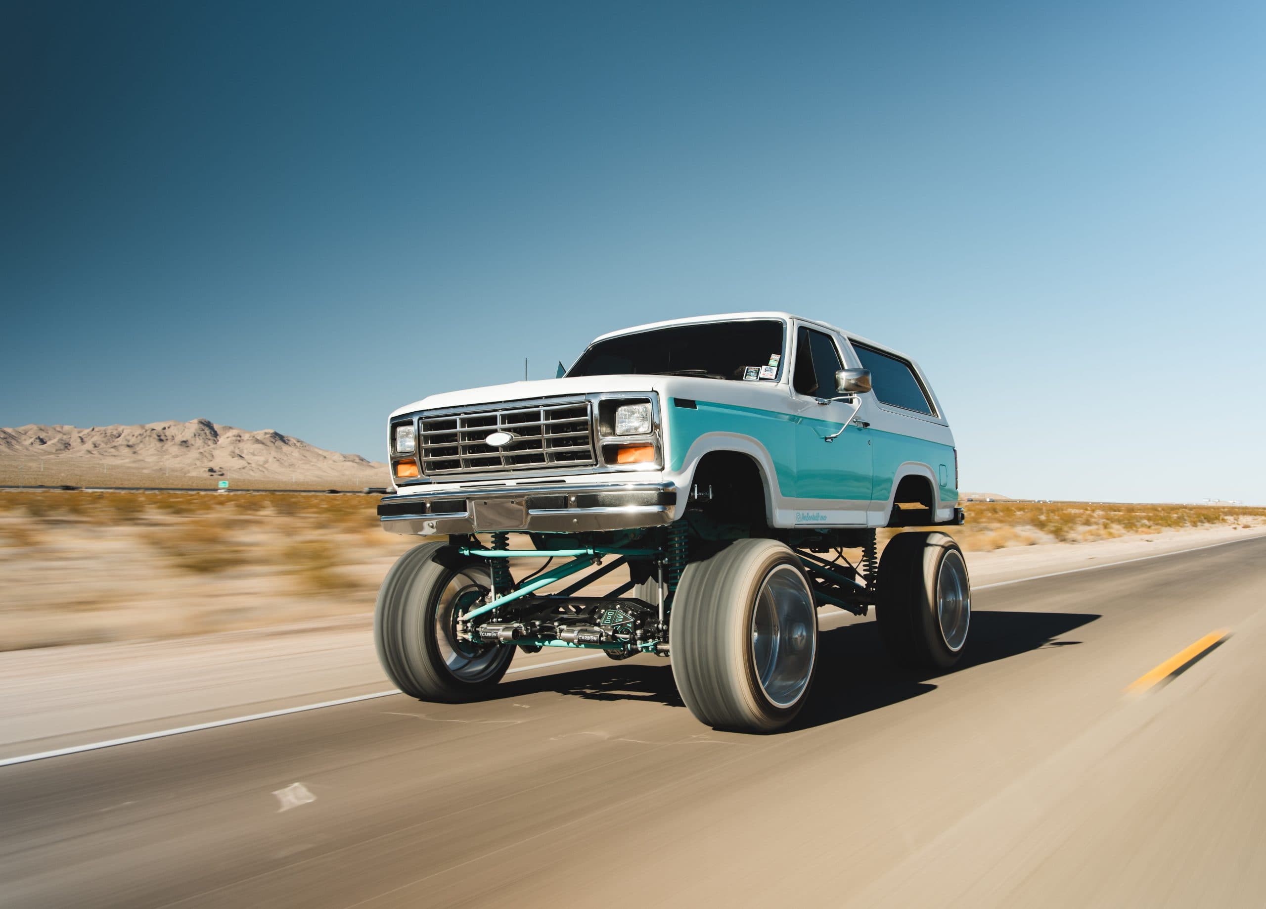 1986 Ford Bronco Eddie Bauer Edition - SEMA 2024 — photo 1